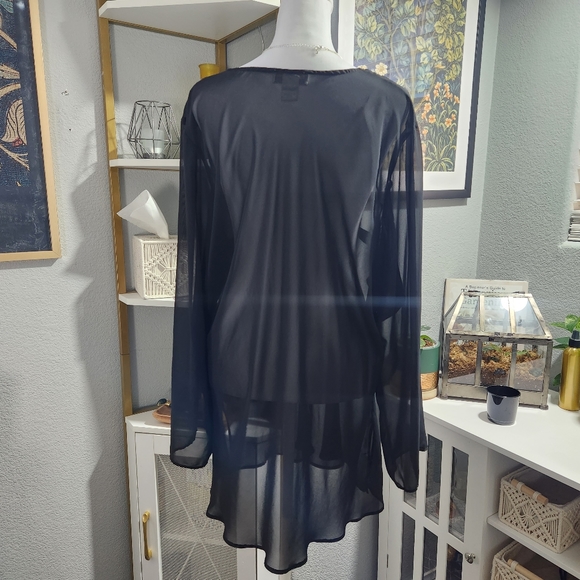 Sheer black blouse with sequins - Picture 6 of 7